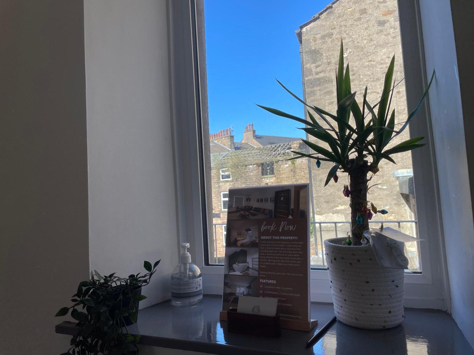 Spacious City Centre Property Lancaster Exterior photo